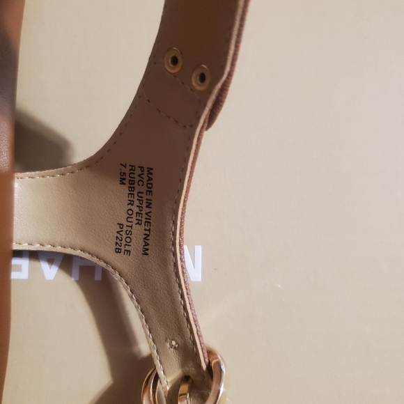 Michael Kors Plate Thong Sandals size 7.5M - Picture 6 of 9